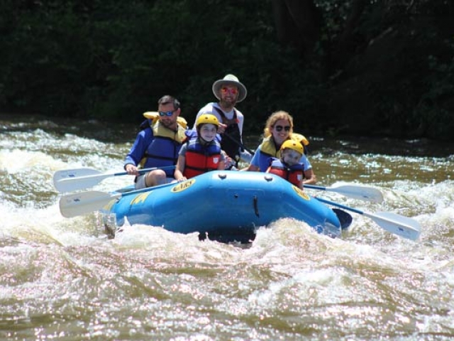 whitewater rafting pigeon river tennessee